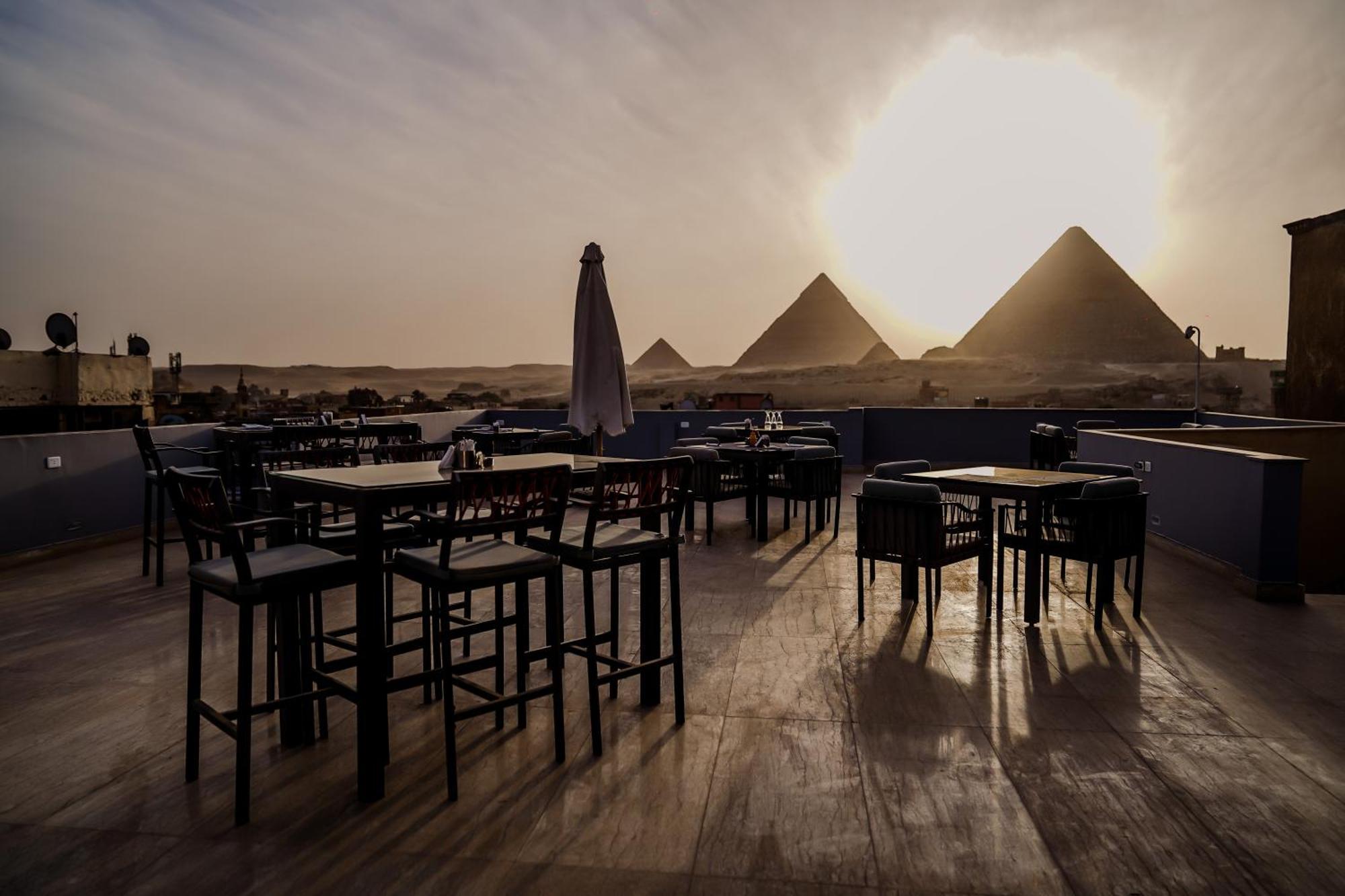 Pyramids Hotel Kafret el-Gabal Esterno foto