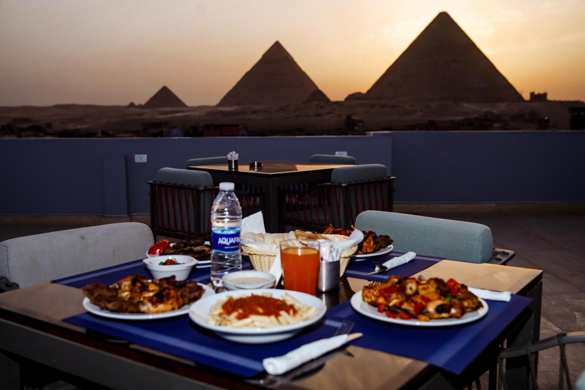 Pyramids Hotel Kafret el-Gabal Esterno foto