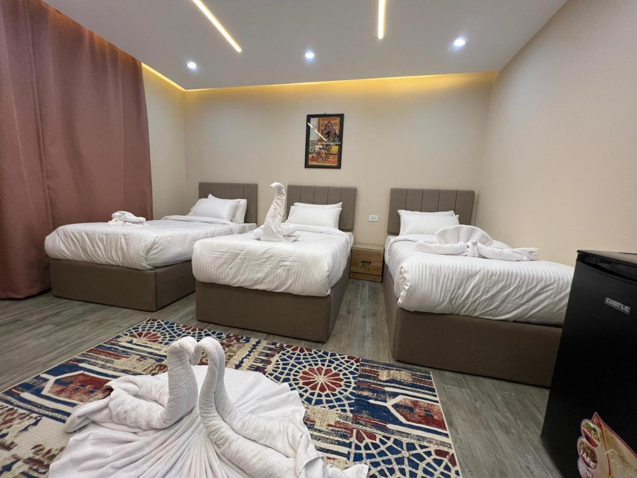 Pyramids Hotel Kafret el-Gabal Esterno foto
