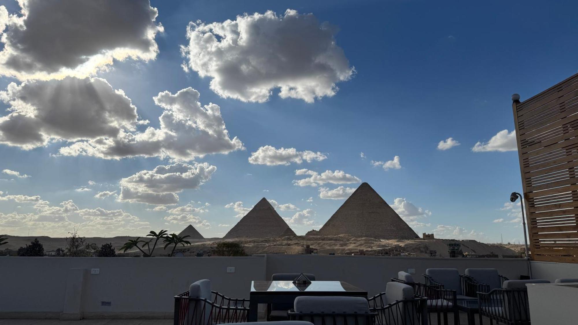 Pyramids Hotel Kafret el-Gabal Esterno foto